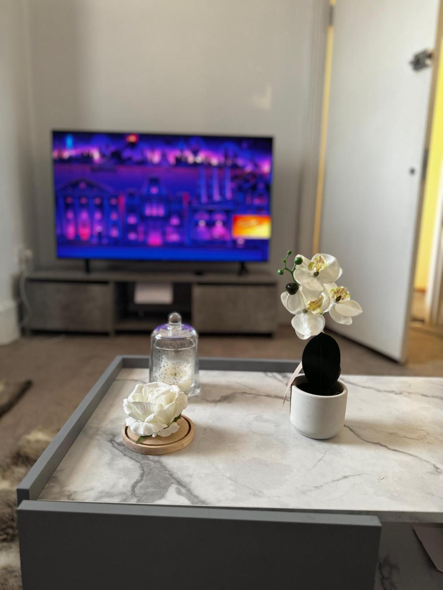 Entire 1Bed Stratford Westfield Apartment London Exterior photo