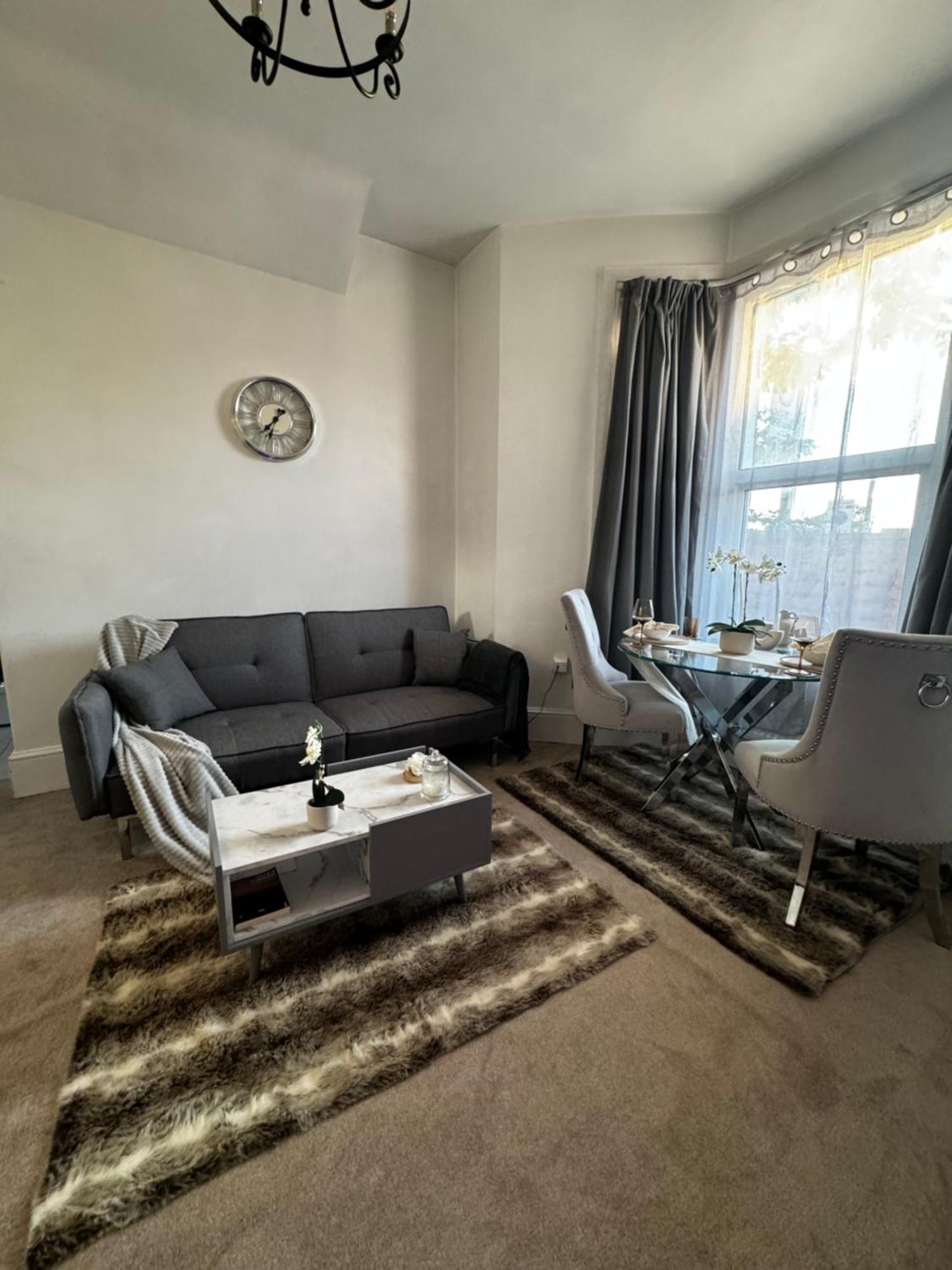 Entire 1Bed Stratford Westfield Apartment London Exterior photo